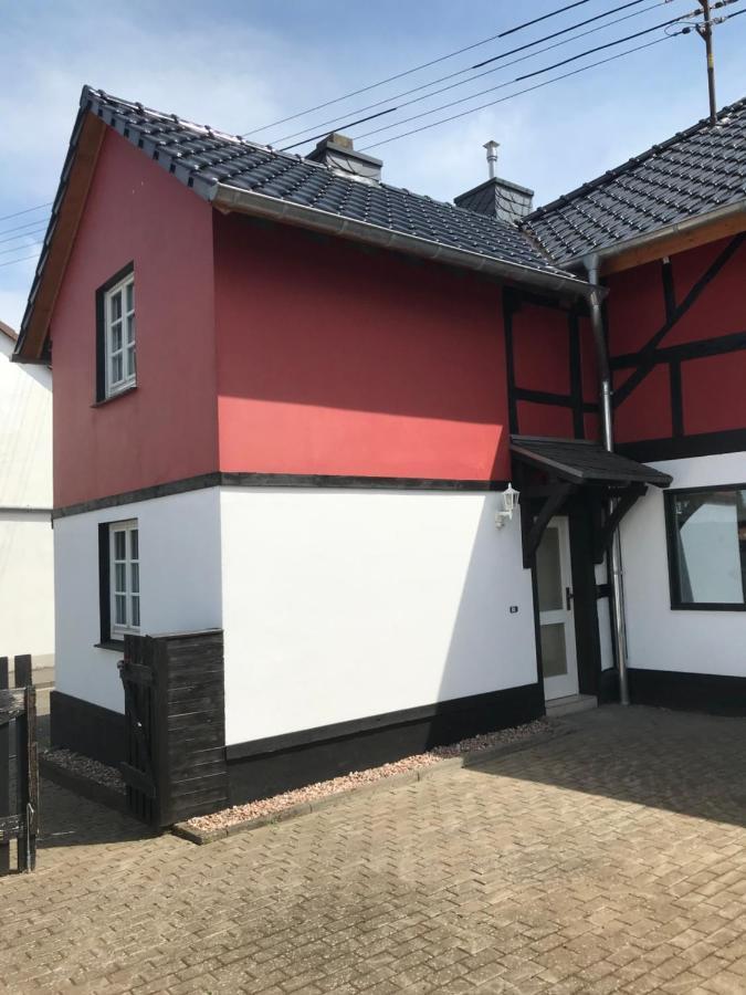 Ferienhaus Eifeldoemchen Villa Бад Мюнстерайфел Екстериор снимка