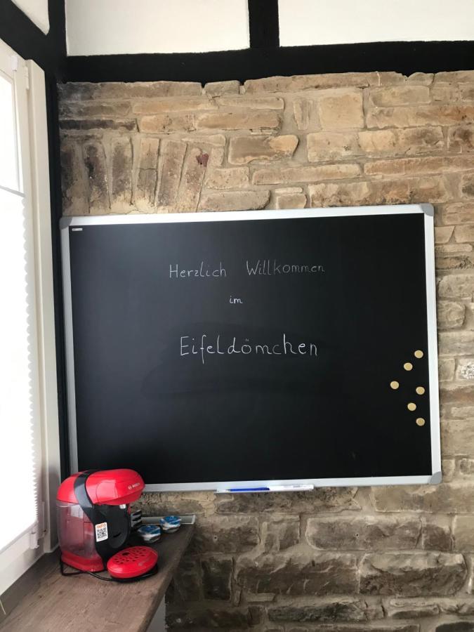 Ferienhaus Eifeldoemchen Villa Бад Мюнстерайфел Екстериор снимка